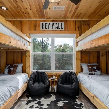 The Llaguna Lodge - New Cabin, Sleeps 10, Fire Pit, Hot Tub, In Blue Ridge , Ga Exterior photo